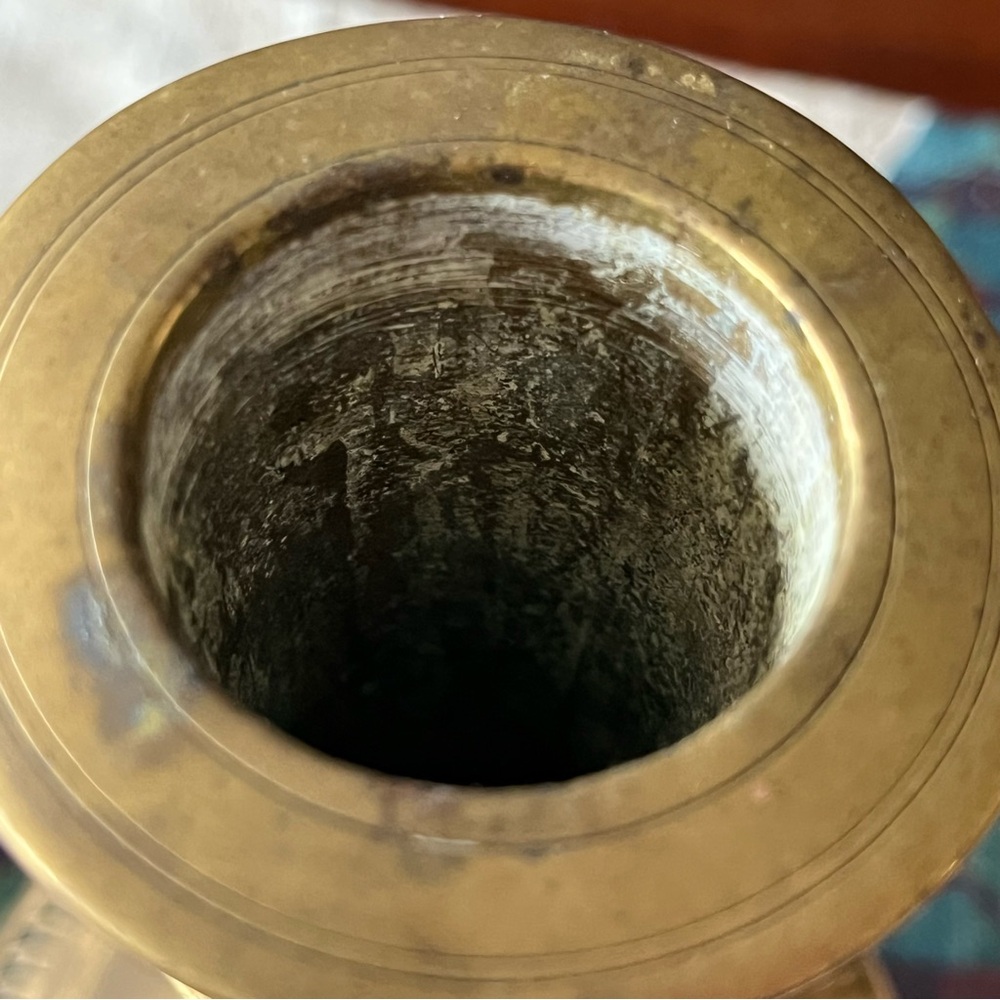 Antique Brass Heavy Vase Etched Gold India 9” Vintage Solid MCM Ornate Unique - Picture 9 of 10